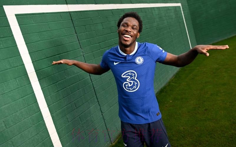 罗马诺:切尔西召回大卫-福法纳,正推动其永久转会 罗马诺:切尔西召回大卫-福法纳,正推动其永久转会