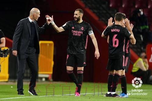 布特拉格诺:很幸运有魔笛和本泽马 享受他们的比赛